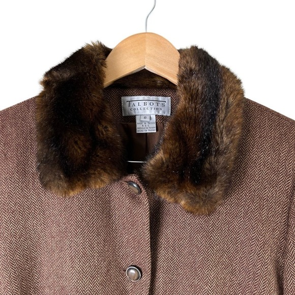 Talbots Faux Fur Collar Wool Herringbone Tweed Button Front Jacket in Brown Sz 8 - Picture 2 of 15